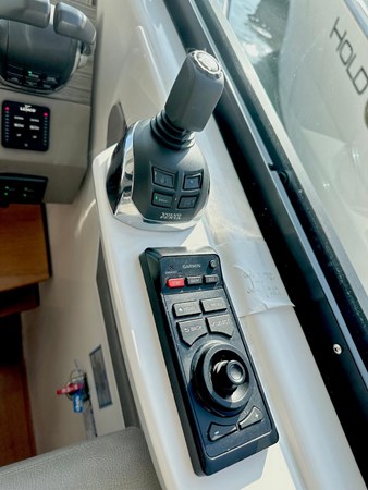 2019-tiara-yachts-f44-flybridge-power-9402557-20240523063928839-1_XLARGE