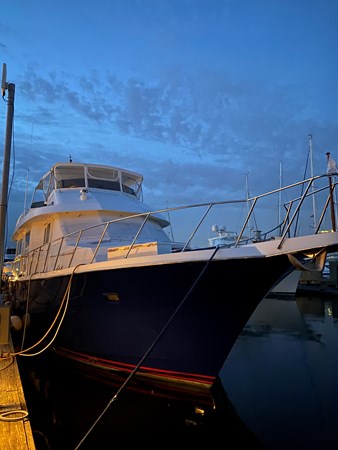 3_1994 70ft Hatteras 70 Cockpit M_Y LUMBER AWAY IV