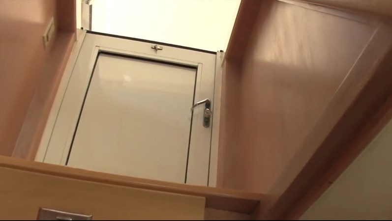 25_1994 70ft Hatteras 70 Cockpit M_Y LUMBER AWAY IV