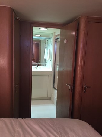 61_1994 70ft Hatteras 70 Cockpit M_Y LUMBER AWAY IV