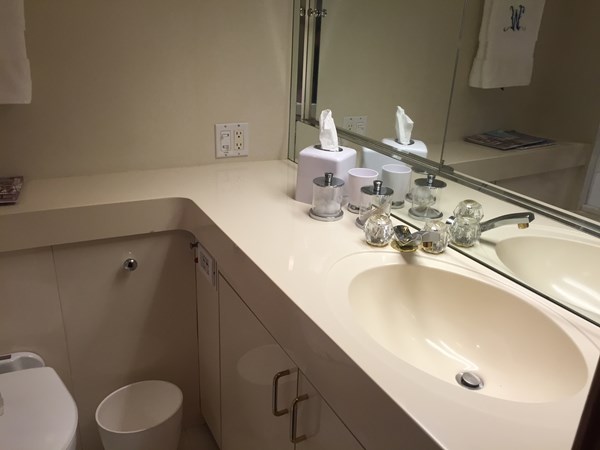 62_1994 70ft Hatteras 70 Cockpit M_Y LUMBER AWAY IV