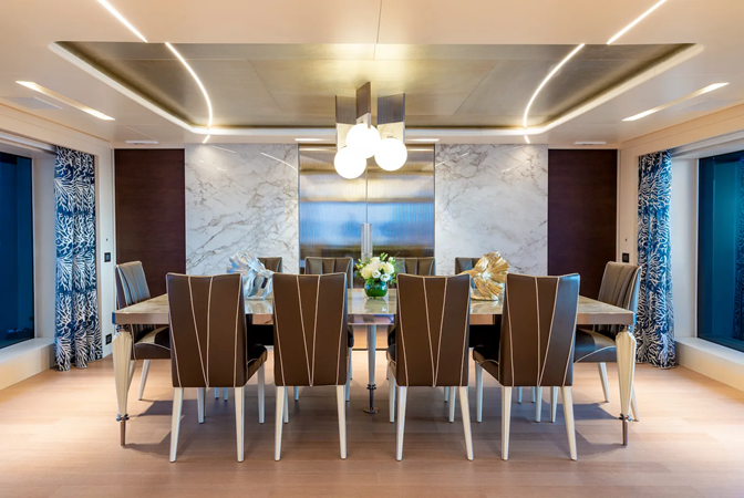 Main salon dinning area