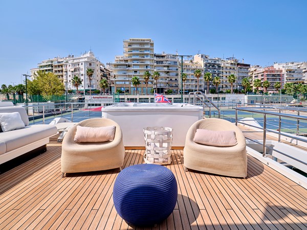 ALBA - FLYBRIDGE (17)