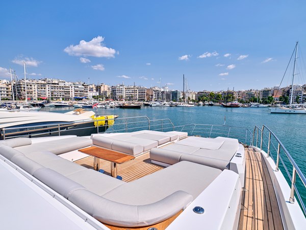 ALBA - FORE LOUNGE AREA (BOW) (3)