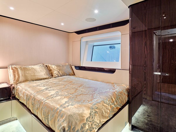 ALBA - SATRBOARD VIP CABIN (3)