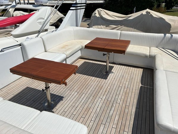 MILMAR sun deck