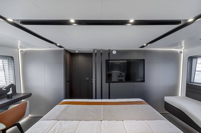 26_82ft Astondoa AS8 Flybridge SO SO NICE