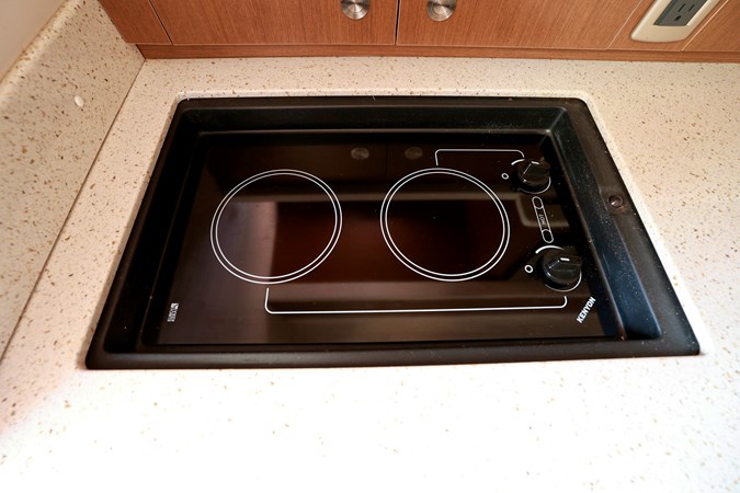 330-SUNDANCER-SEA-RAY-2014-YACHTSBLUE-COOKTOP