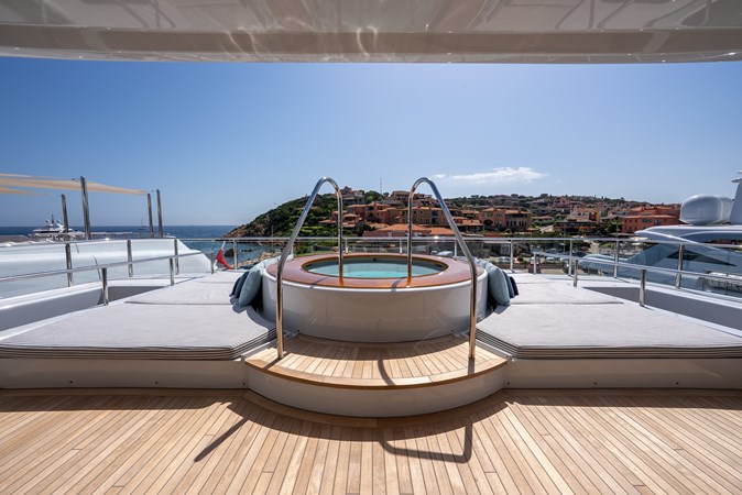 Loon 221' - Bridge Deck Aft Jacuzzi and Lounge Area