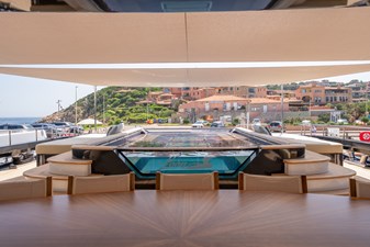 Loon 221' - Main Deck Aft Dining and Pool