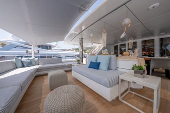 Loon 221' - Skylounge Deck Lounge Area
