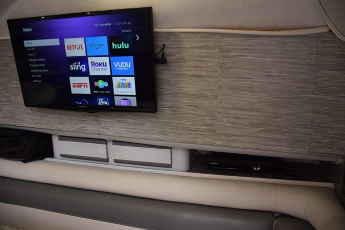 Samsung Smart TV and video player