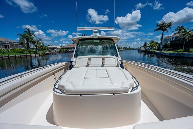 45_grady_white_bow_8