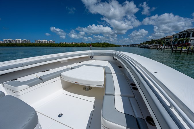 41_regulator_dog_house_ii_bow_2