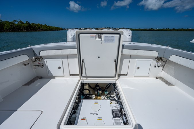 41_regulator_dog_house_ii_cockpit_7