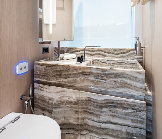 Ami - Double Cabin Ensuite