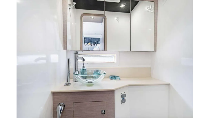 6. 2024 Dufour Catamarans 48