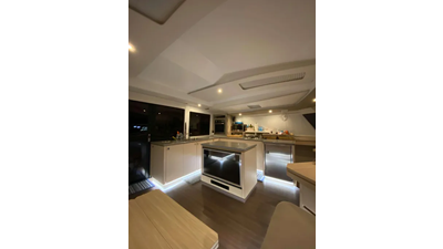 9. 2018 Fountaine Pajot SABA 50