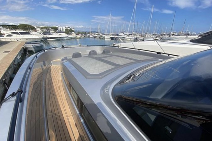 CANADOS GLADIATOR 493 OUTBOARD_13