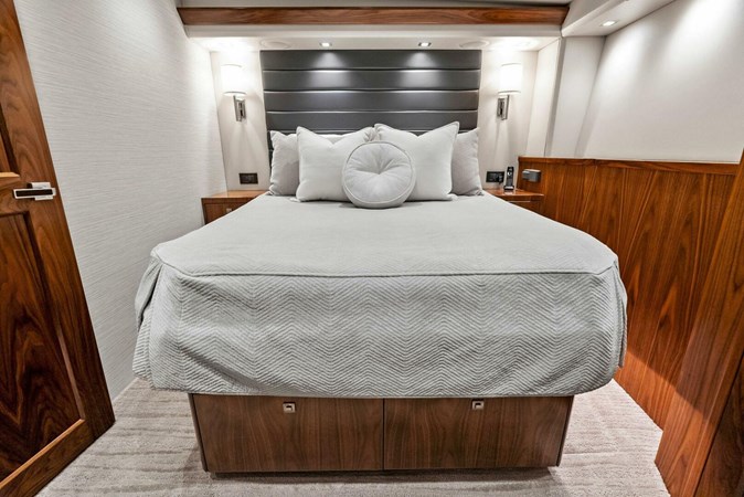 2018 Viking 80 Skybridge 'Team Mayhem'