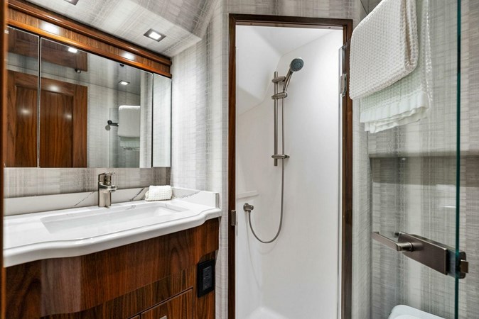 2018 Viking 80 Skybridge 'Team Mayhem'