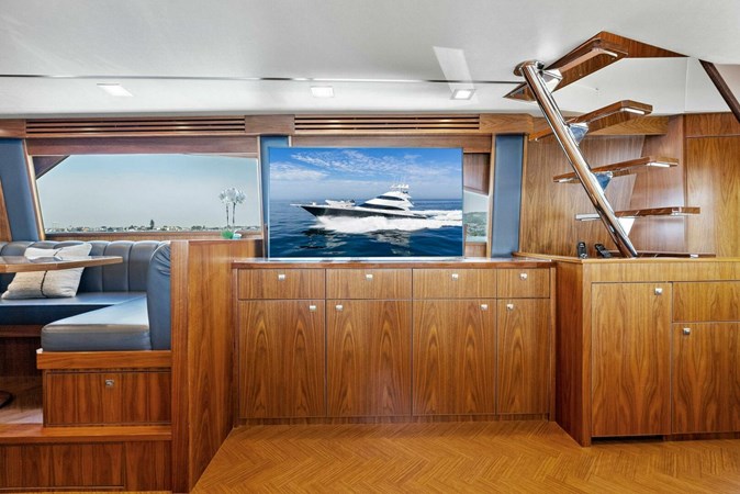 2018 Viking 80 Skybridge 'Team Mayhem'