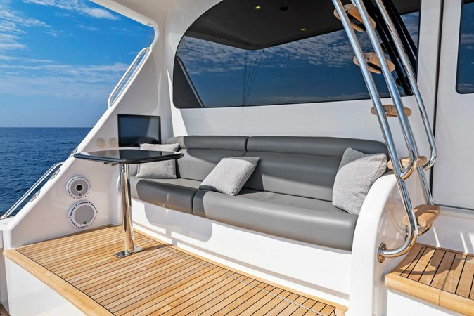 2018 Viking 80 Skybridge 'Team Mayhem'