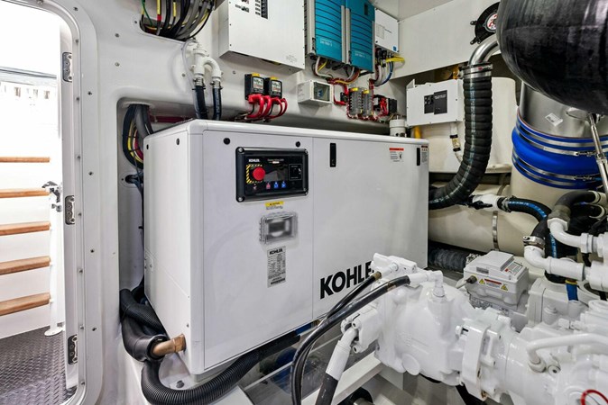 2018 Viking 80 Skybridge 'Team Mayhem'