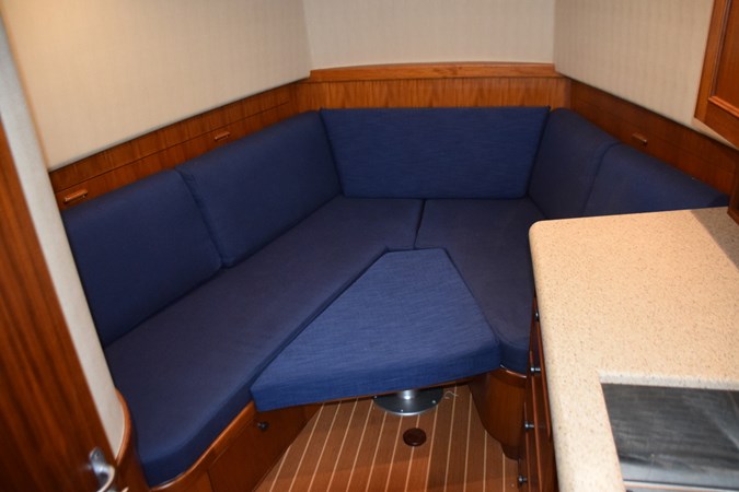 With filler cushion, extra berth