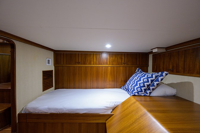 Aft stateroom, port side berth