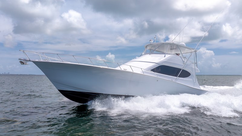 70 Hatteras_Morgan Bertam_10