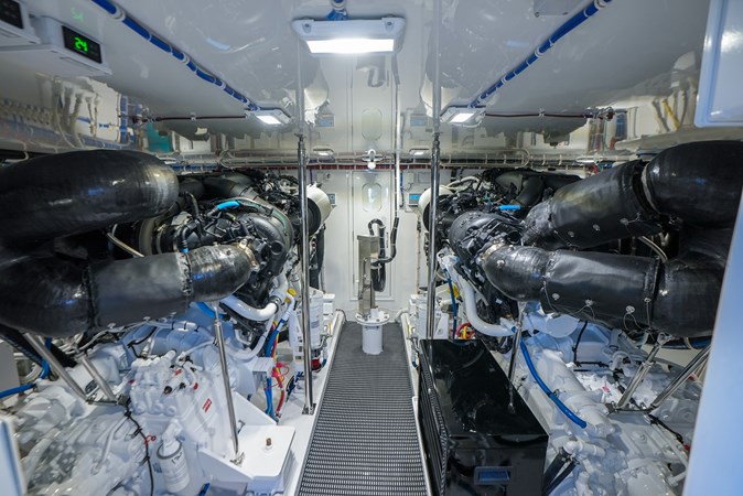 70 Hatteras_Morgan Bertam_13