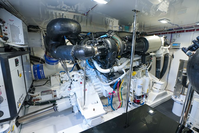 70 Hatteras_Morgan Bertam_14