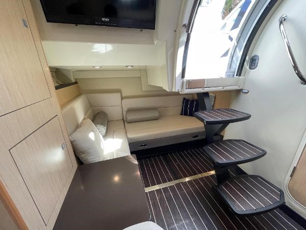 2016-monterey-335-sport-yacht-power-9542251-20240910120202397-1_LARGE