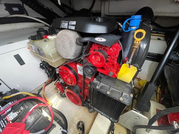 2016-monterey-335-sport-yacht-power-9542251-20240910120211411-1_LARGE