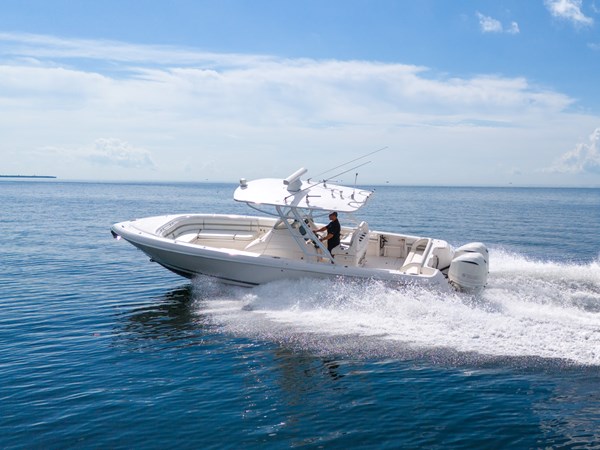 32' Intrepid _ Drone-6