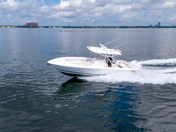 32' Intrepid _ Drone-7