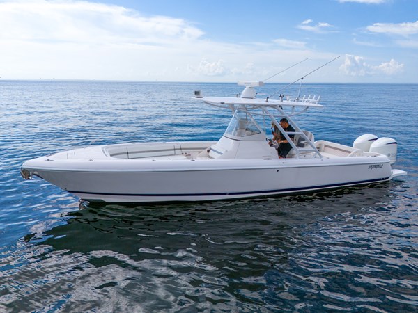 32' Intrepid _ Drone-13