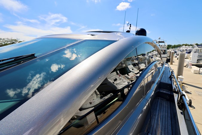 72 PERSHING 2009 PERSHING EYE