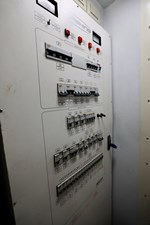 72 PERSHING 2009 MAIN ELECTRICAL PANEL