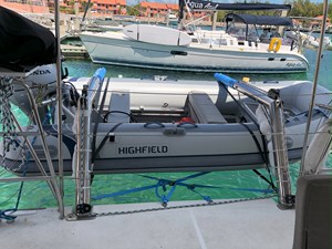 Lagoon-450 F- Dinghy with lift Brand: highfield