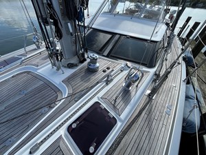 Port side electric halyard winch