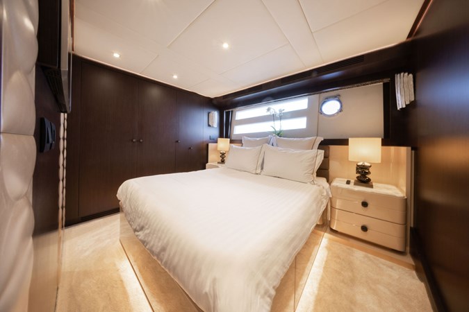 CECILOU-46CECILOU-CECILOU 27m Cayman Yacht For Sale Guest Double Cabin