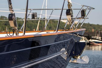 19. Twin CQR anchor system.