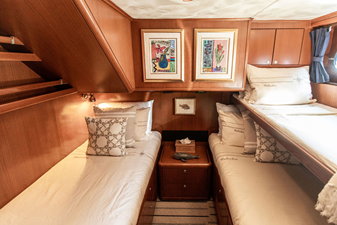 44. Starboard guest cabin.