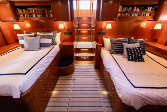 49. Aft owners cabin.