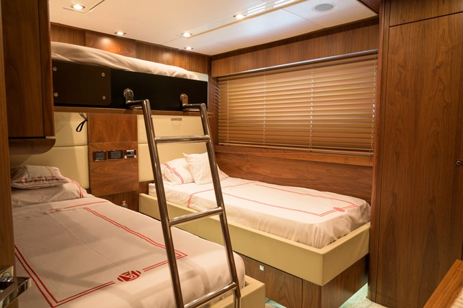 Yacht SUNSEEKER M5 2013 -35
