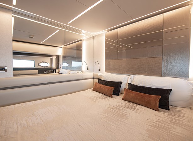 2021 Pershing 9X - Magic of Ayr - Port Guest Cabin