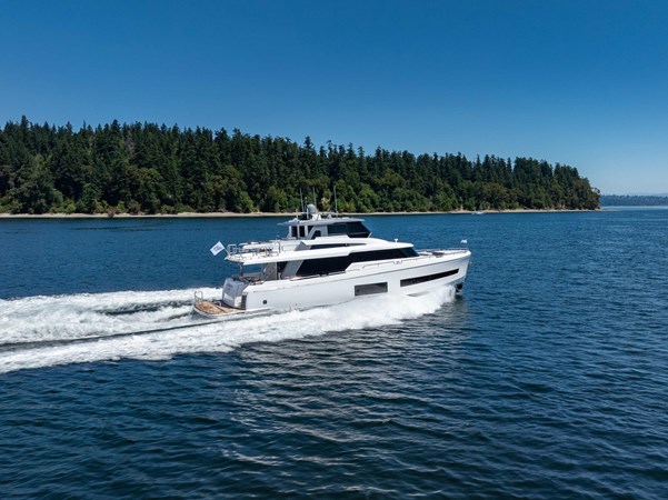 Horizon V68-Hull 12 cruising the Pacific North West.