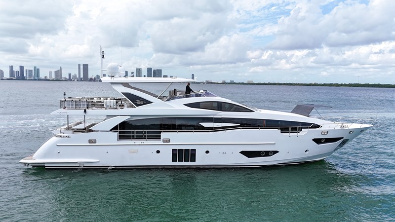 95' Azimut _ Drone-3